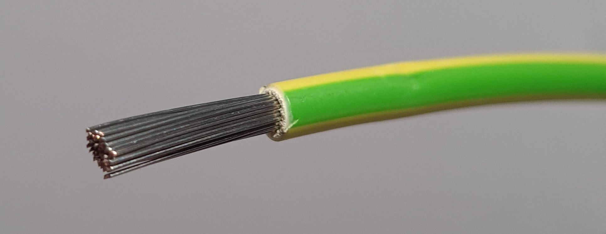Profile Câble de terre VOB 10mm² par mètre courant jaune et vert